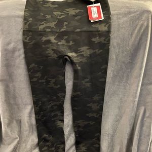 Spanx camo leggings NWT!!!!!